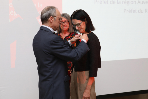 Fernanda Leite reçoit la Légion d'honneur